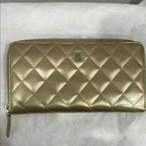 Chanel Gold Women's Wallet - Picture 1 of 14